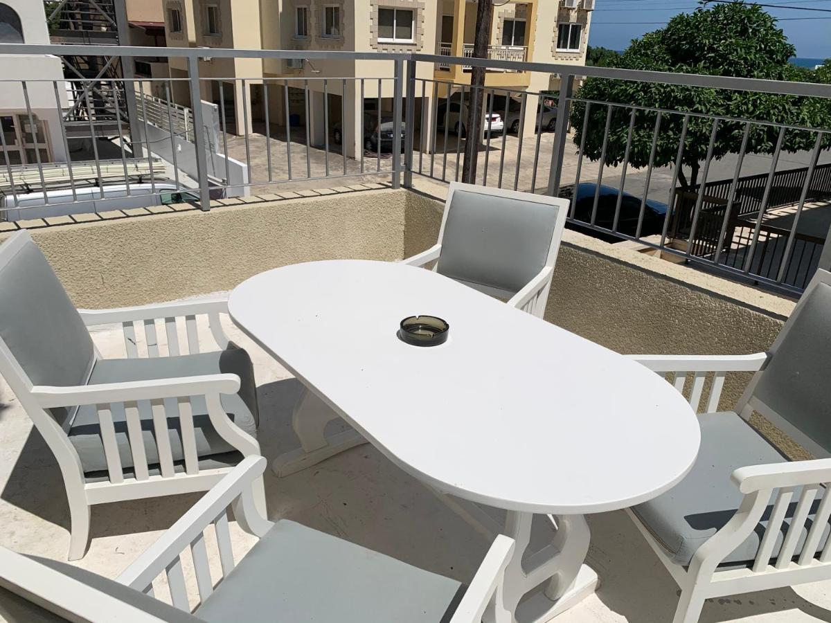Pasithea Family Apartment Larnaca Dış mekan fotoğraf